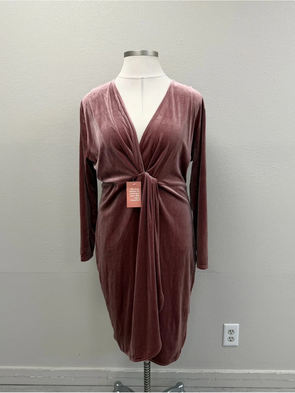 NEW! Ivy City Co. Blush Pink Velvet Wrap Midi Rylee Dress - Size 24/26 (3X)